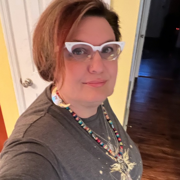 Meet Your Posher - Picture 1 of 1